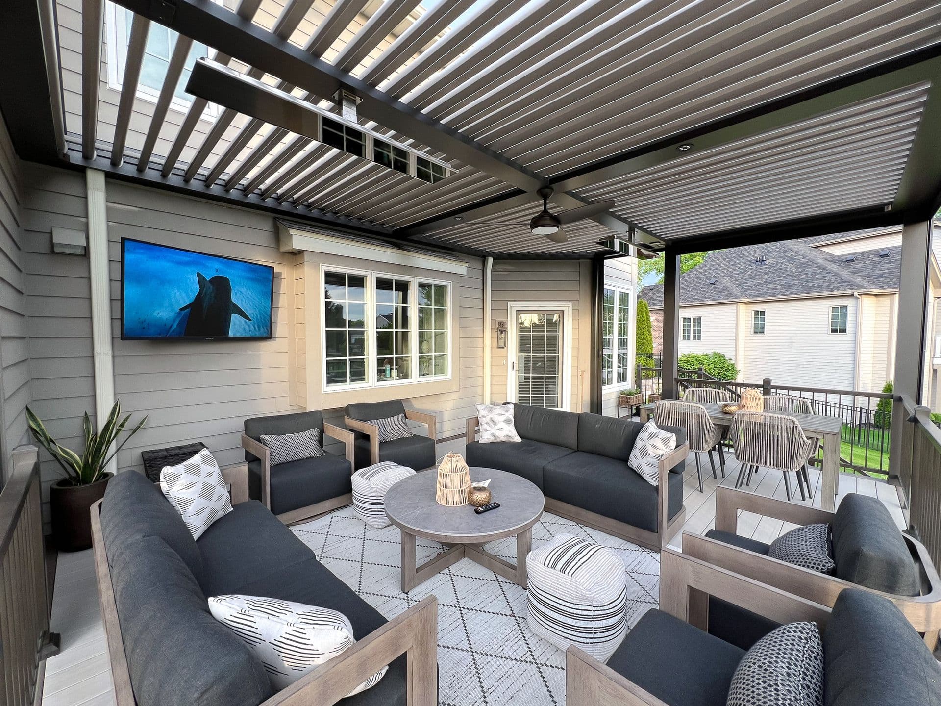 PERGOLA X.jpg